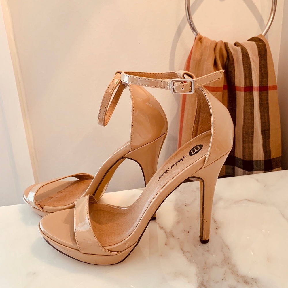 🧡 Strappy Nude Heels 8.5